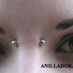 piercing-nariz-entre-ojos